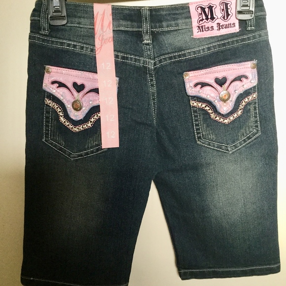 Girl's denim shorts - Picture 2 of 4